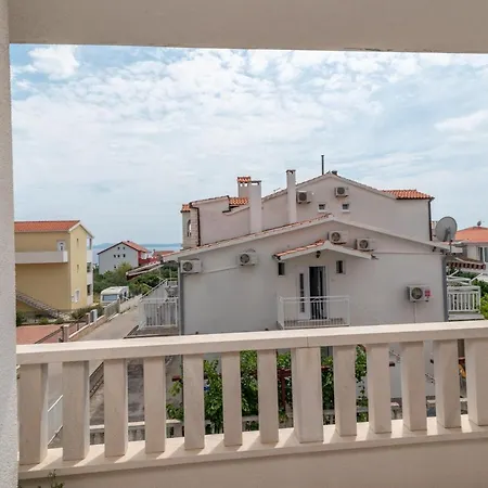 Apartamento Modern Sinisa, With Terrace